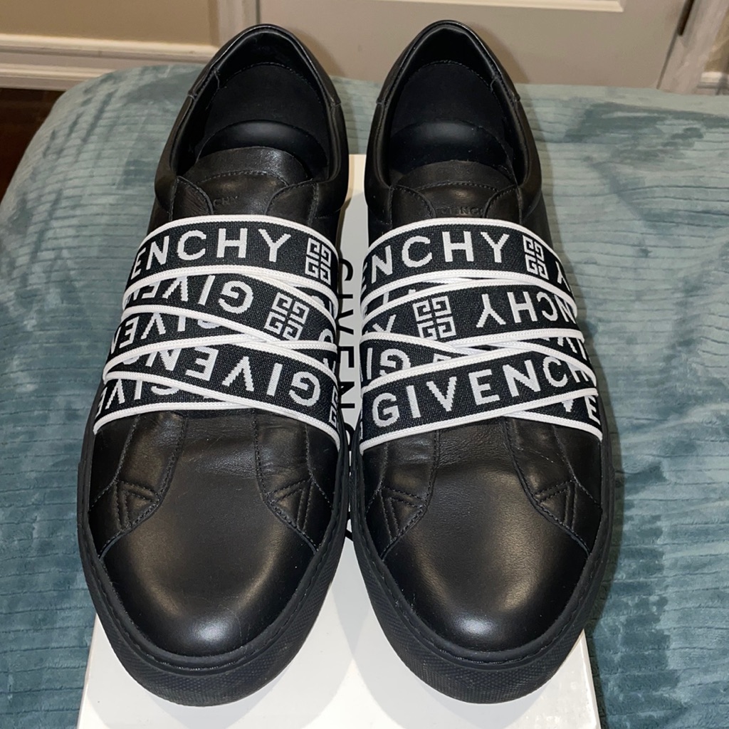 Men’s Givenchy Sneakers 100% Authentic